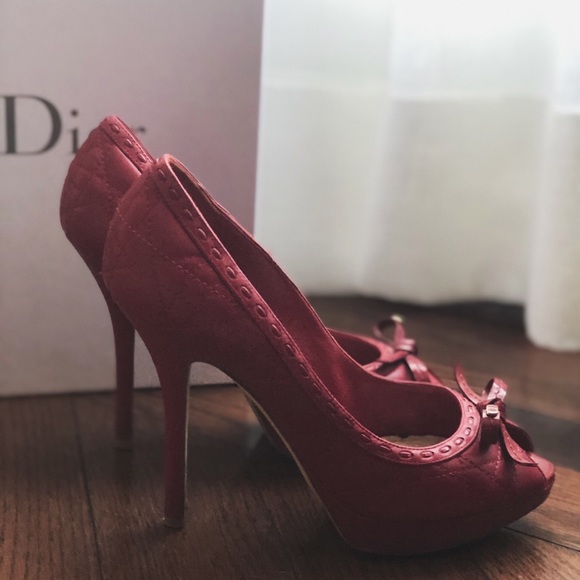 Authentic Dior classic peep toe heals from Holt Renfrew - Picture 4 of 7
